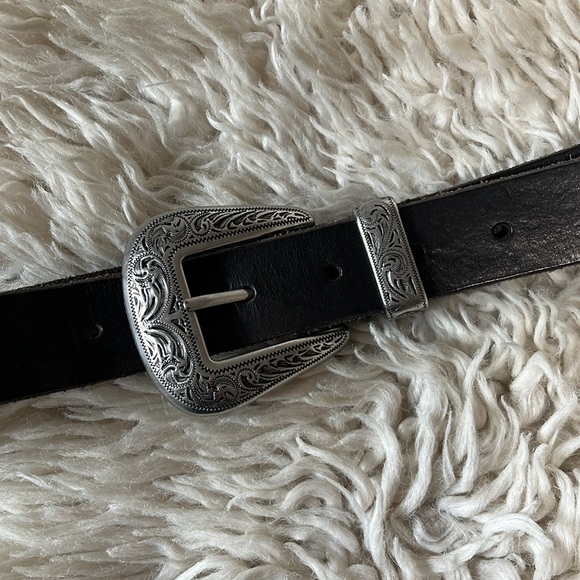 Urban Outfitters Black leather belt - Picture 4 of 7